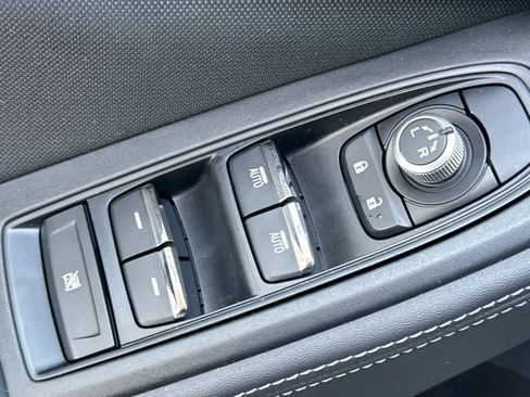 Used 2020 Subaru Forester Premium AWD/4WD image 13