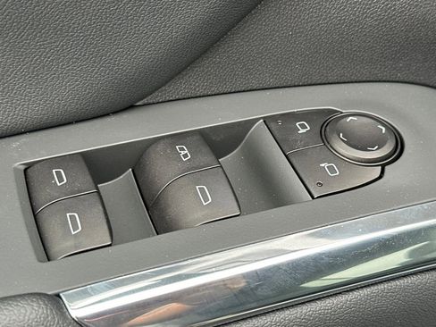 New 2025 Chevrolet Traverse LT w/ Enhanced Driving Package image 12