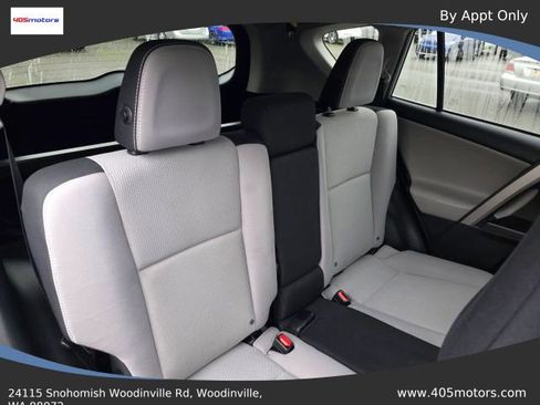 Used 2018 Toyota RAV4 XLE image 30