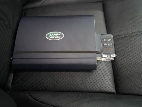 Used 2024 Land Rover Range Rover Velar Dynamic SE image 59