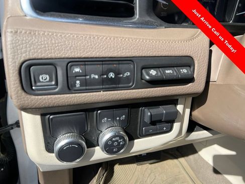 Certified 2021 GMC Yukon Denali w/ Denali Premium Package RWD image 16