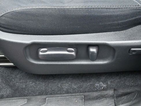 Used 2021 Toyota Tacoma TRD Off-Road image 12