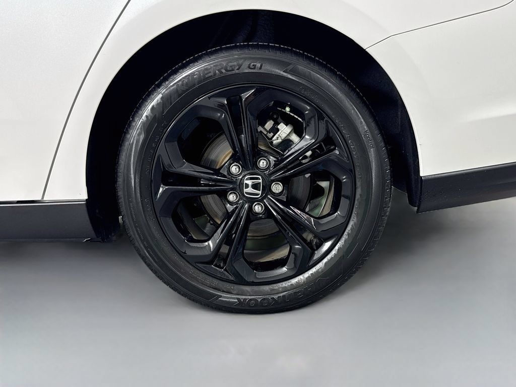 Used 2025 Honda Accord SE image 40