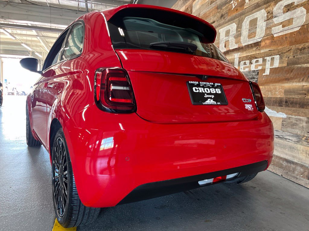 Used 2024 FIAT 500 e (RED) FWD image 17