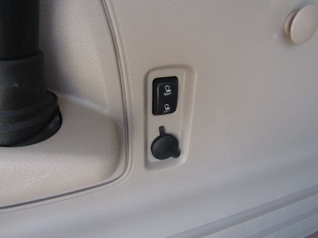 Used 2013 Lincoln MKX AWD image 15