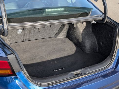 Used 2024 Nissan Altima 2.5 SR image 9