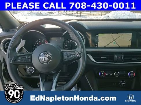 Used 2022 Alfa Romeo Stelvio Veloce image 28