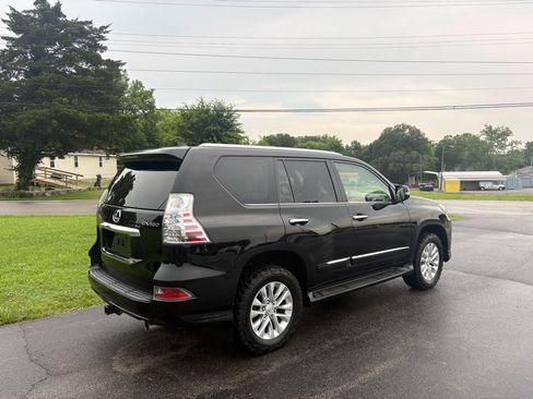 Used 2017 Lexus GX 460 Premium w/ Premium Package AWD/4WD image 30