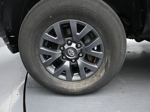 Used 2023 Toyota Tacoma SR5 AWD/4WD image 14