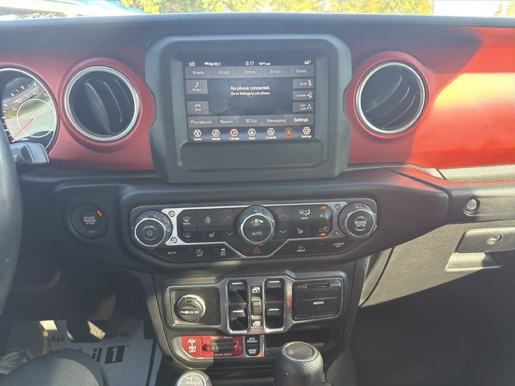 Used 2021 Jeep Wrangler Unlimited Rubicon w/ Cold Weather Group AWD/4WD image 24
