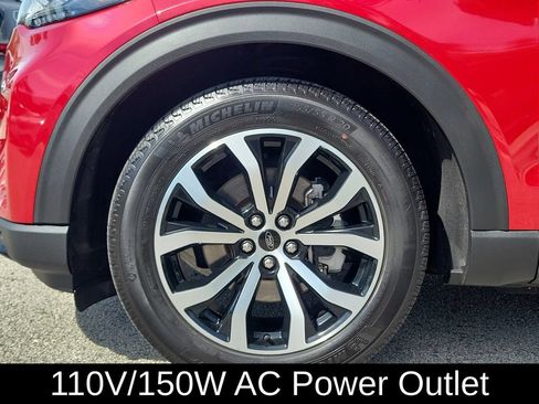 Used 2025 Ford Explorer ST-Line w/ Premium Package RWD image 6