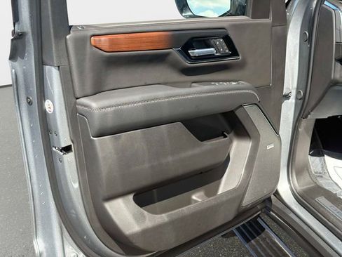 New 2026 GMC Yukon Denali w/ Denali Reserve Package image 17