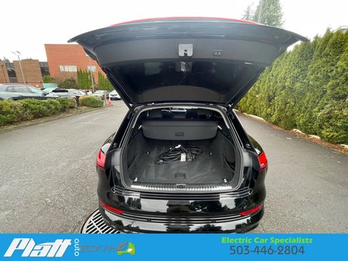 Used 2021 Audi e-tron Premium image 52