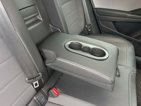 Used 2022 Volkswagen Taos SE image 49