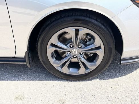 Used 2024 Honda Accord EX-L image 19