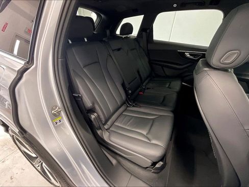 Used 2022 Audi Q7 3.0T Premium Plus w/ Premium Plus Package AWD/4WD image 18