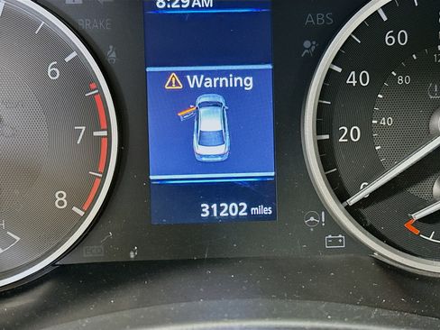 Used 2025 Nissan Sentra S FWD image 19