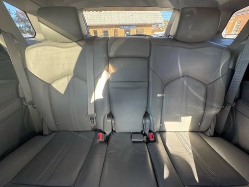 Used 2011 Cadillac SRX Luxury image 28