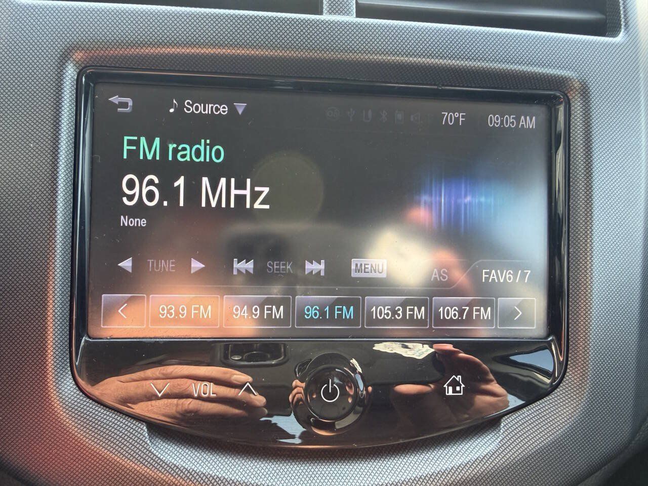 Used 2013 Chevrolet Sonic LTZ FWD image 16