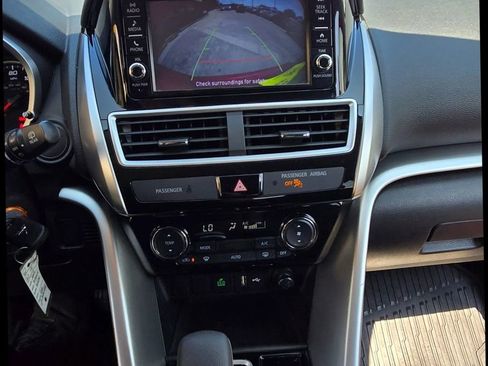 Used 2018 Mitsubishi Eclipse Cross ES image 12