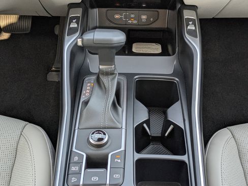 New 2026 Kia Sorento S FWD image 23