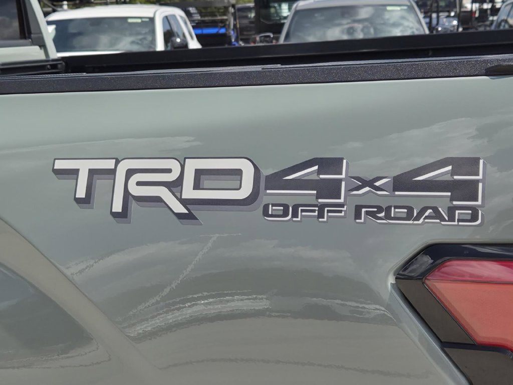 Used 2024 Toyota Tundra Limited w/ TRD Off-Road Package AWD/4WD image 95