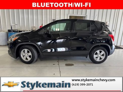Used 2019 Chevrolet Trax LS w/ Tint and Cruise Package FWD image 2