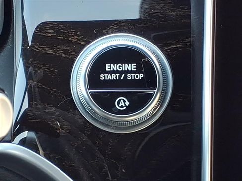 Certified 2024 Mercedes-Benz GLC 300 4MATIC image 17