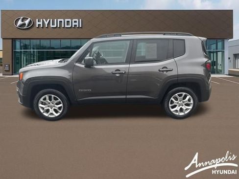 Used 2017 Jeep Renegade Latitude w/ Popular Equipment Group image 2