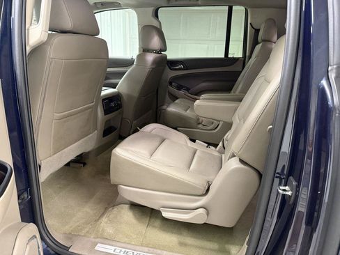 Used 2017 Chevrolet Suburban Premier AWD/4WD image 29