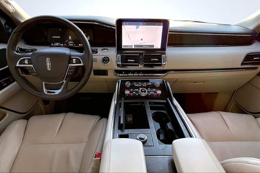 Used 2020 Lincoln Navigator Reserve AWD/4WD image 9