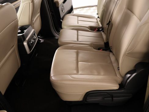 Used 2023 Ford Expedition Max XLT image 13