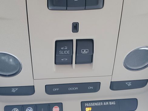 Used 2014 Cadillac XTS Luxury w/ Driver Awareness Package image 29