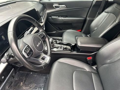 Used 2023 Kia Sportage EX image 11