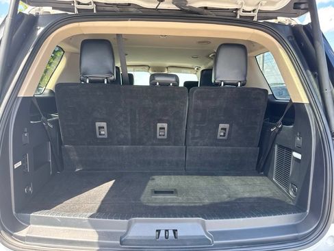 Used 2024 Ford Expedition XLT RWD image 25