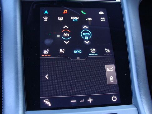 Used 2020 Porsche Taycan 4S image 26