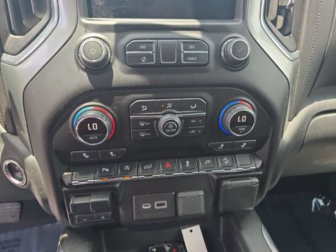 Used 2020 Chevrolet Silverado 1500 RST w/ All-Star Edition AWD/4WD image 23