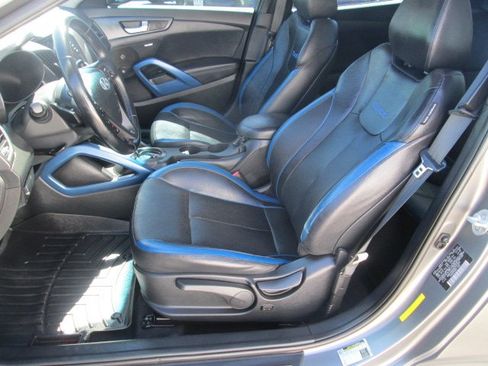 Used 2014 Hyundai Veloster Turbo FWD image 9