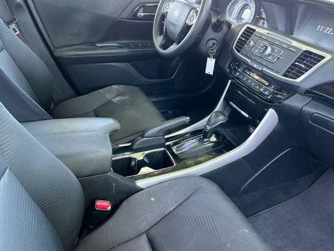 Used 2016 Honda Accord LX image 17