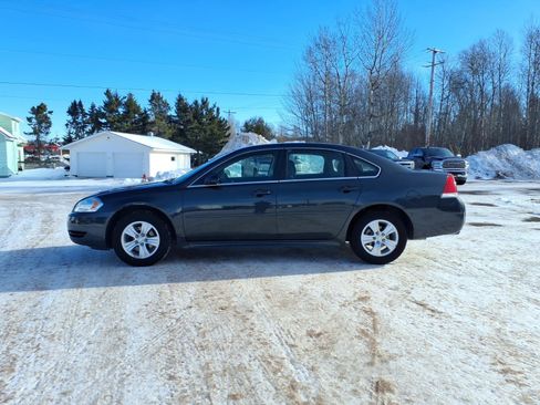 Used 2014 Chevrolet Impala Limited LS image 2
