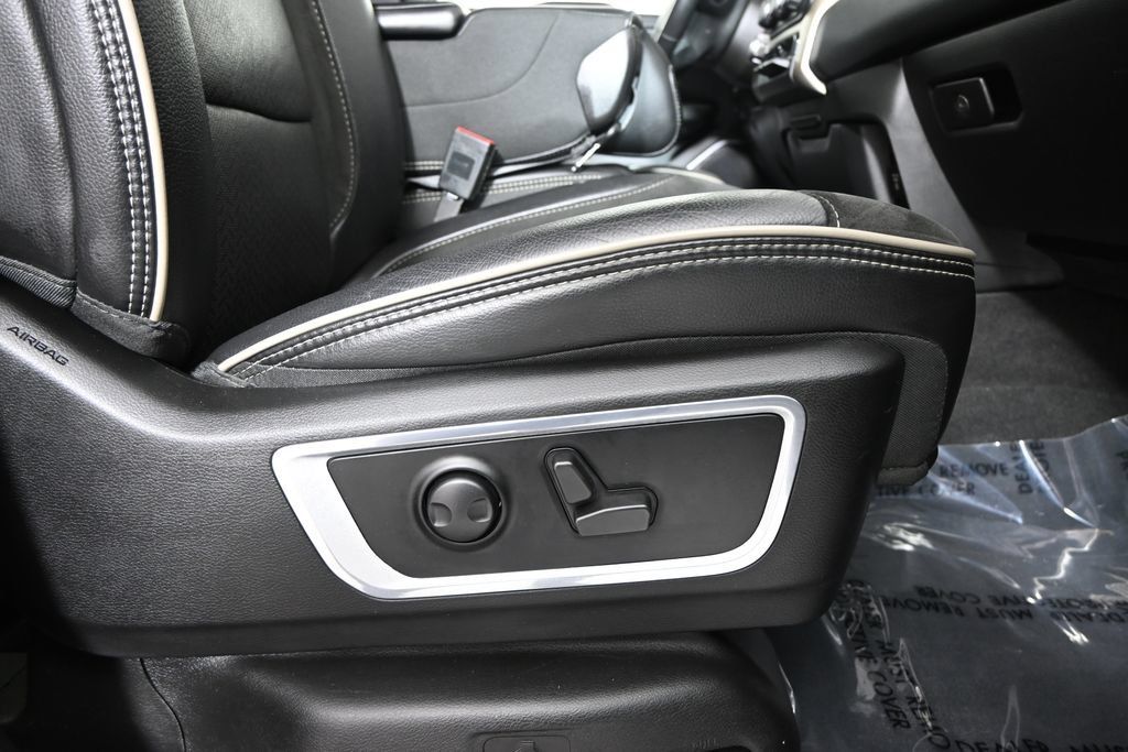 Used 2022 RAM 1500 Laramie AWD/4WD image 15