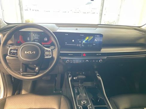 Used 2025 Kia Sorento S w/ Panoramic Sunroof Package FWD image 18