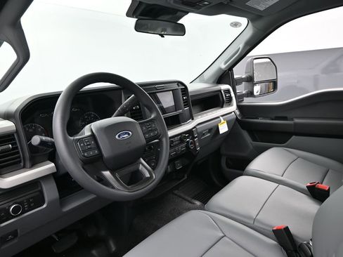 New 2026 Ford F250 XL w/ F-250 >10K GVWR Package AWD/4WD image 26