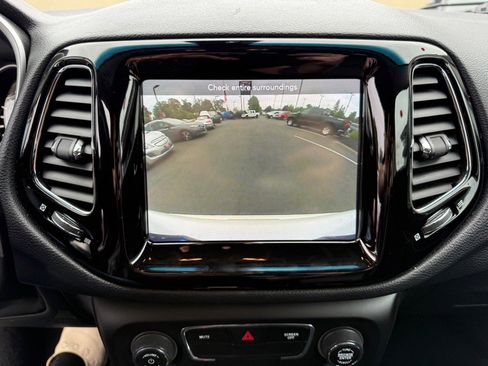 Used 2020 Jeep Compass Limited image 22