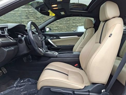 Used 2019 Honda Civic Touring image 13
