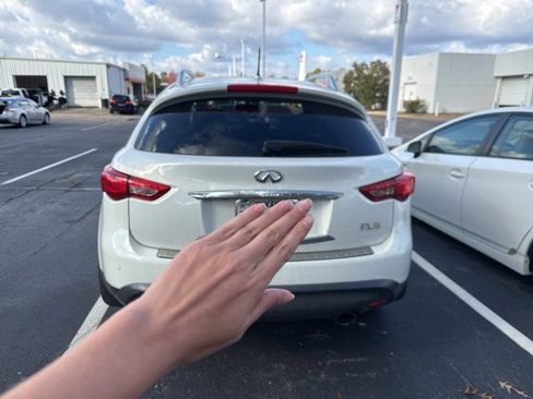 Used 2012 INFINITI FX35 AWD w/ Premium Pkg image 11