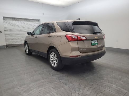 Used 2019 Chevrolet Equinox LS w/ LS Convenience Package image 5