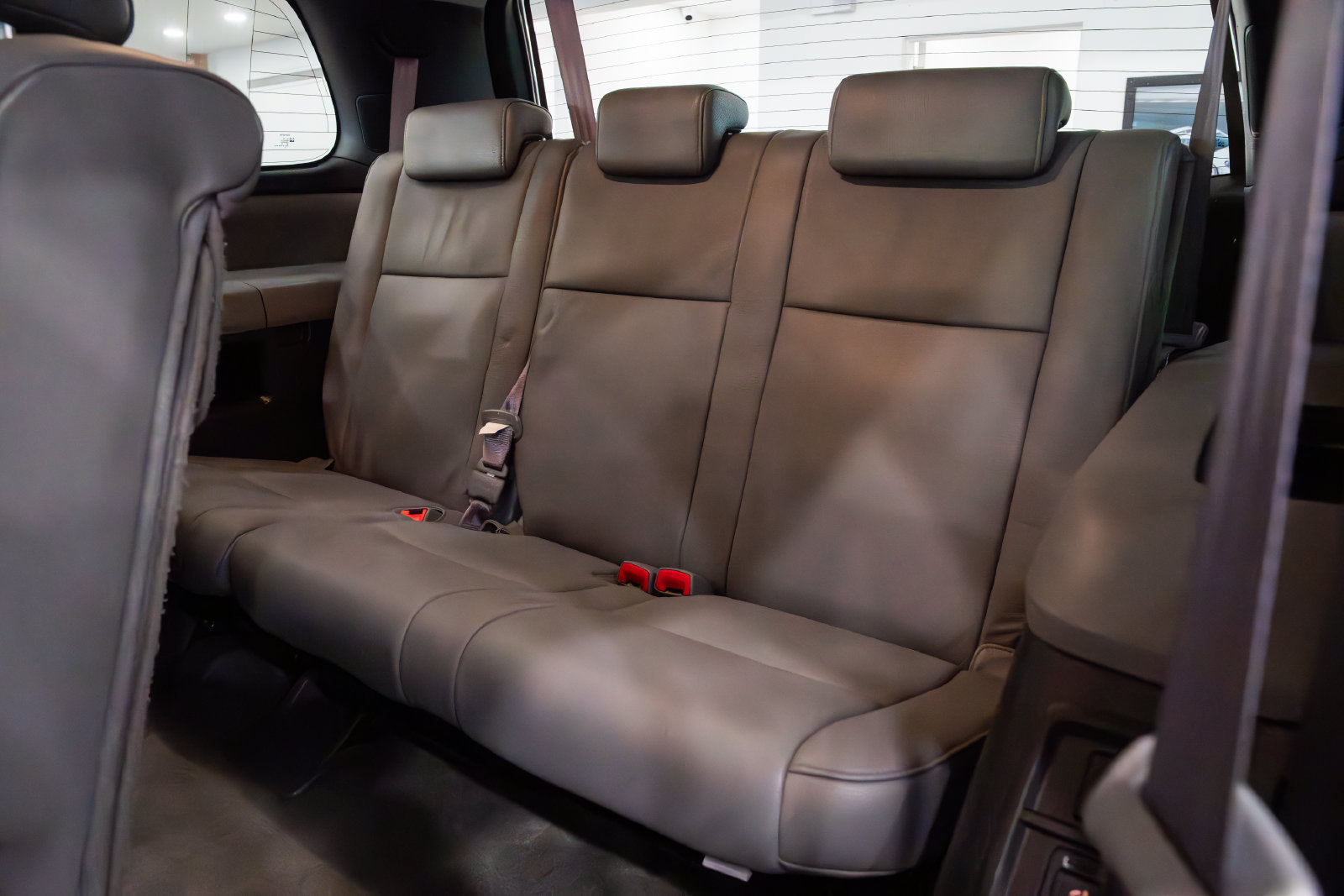 Used 2008 Toyota Sequoia Limited w/ Cold Area Pkg AWD/4WD image 21