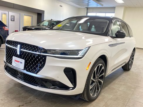 New 2026 Lincoln Nautilus Black Label AWD/4WD image 4