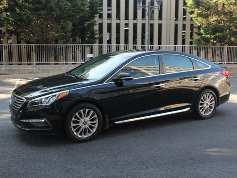 Used 2015 Hyundai Sonata Limited FWD image 12